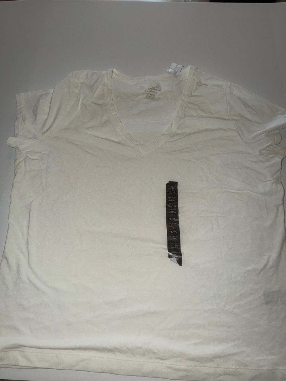 Banana Republic Factory tee